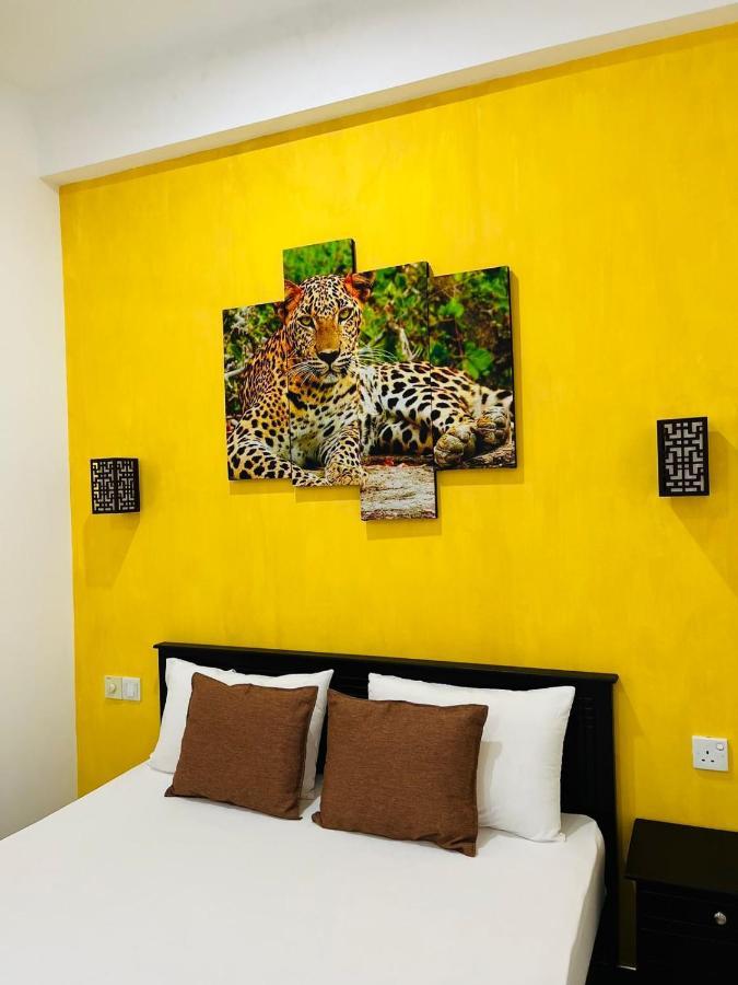 Funwhales Rest House Negombo Eksteriør billede